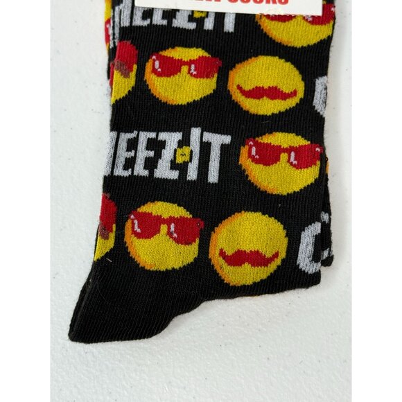 Snack Cracker Theme Socks Mens 6–13 Black Red Yellow Novelty Food Crew NWT - Picture 3 of 4